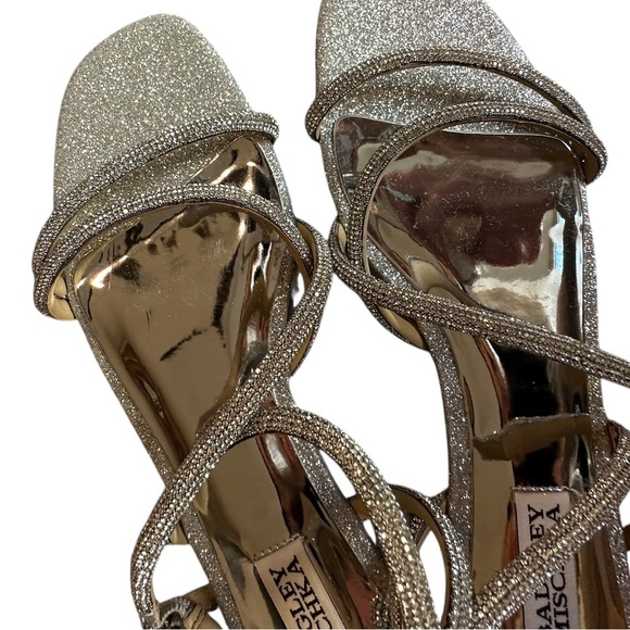 NEW Badgley Mischka Women's Ivie Flat Sandal in Silver Crystal - Size 8 - Picture 7 of 8